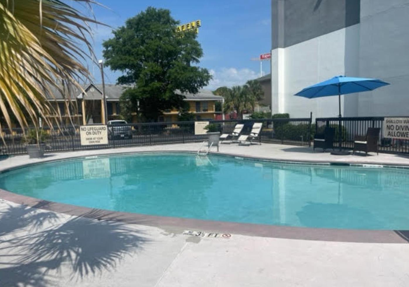 Отель Wingate By Wyndham Charleston Coliseum Север Чарлстон Экстерьер фото