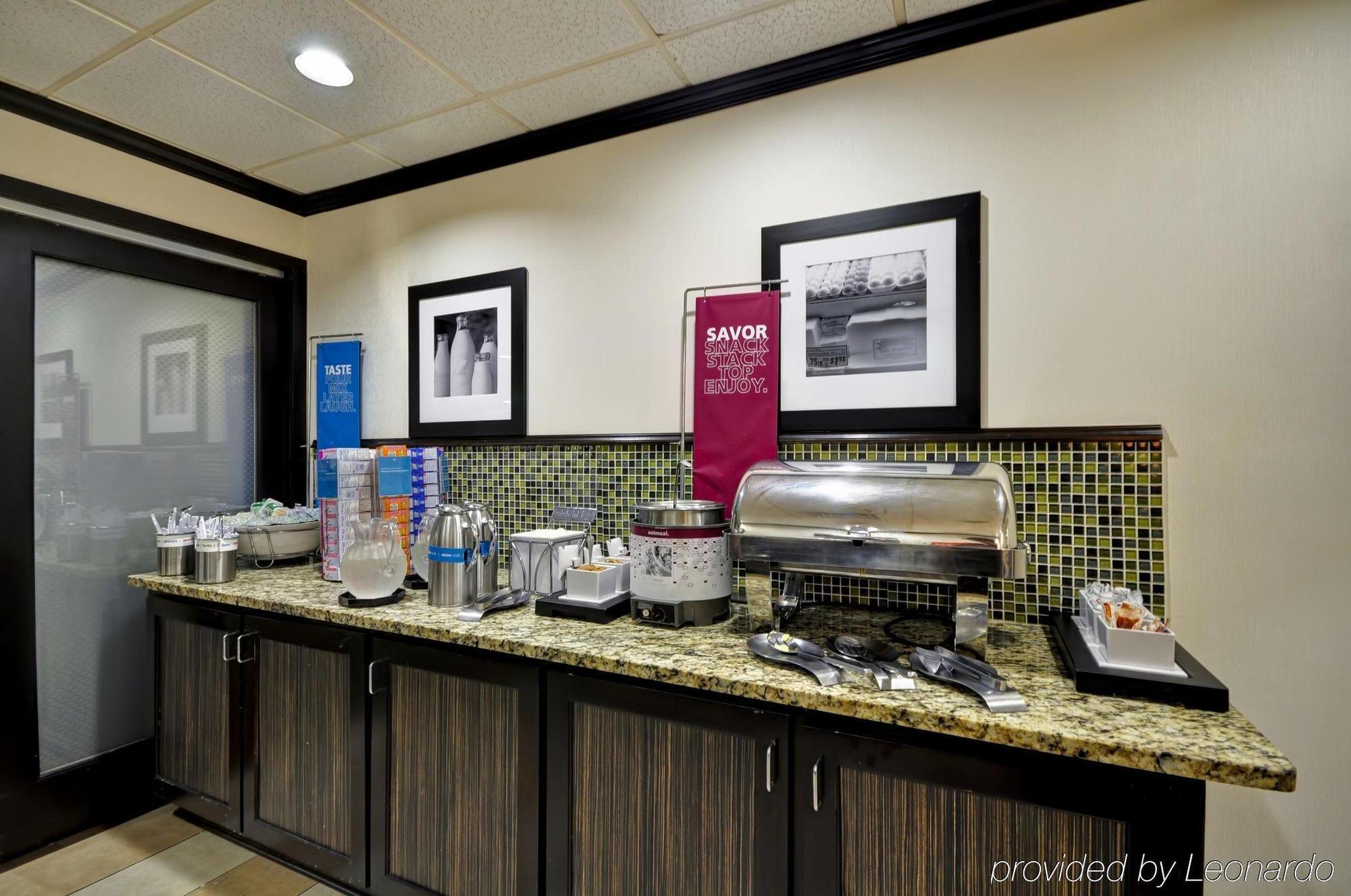Отель Wingate By Wyndham Charleston Coliseum Север Чарлстон Экстерьер фото