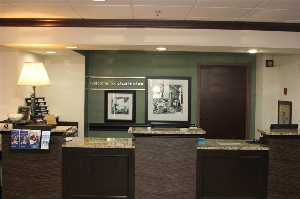 Отель Wingate By Wyndham Charleston Coliseum Север Чарлстон Интерьер фото