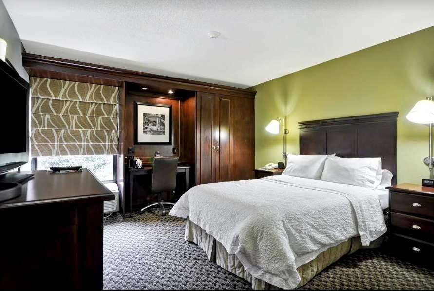 Отель Wingate By Wyndham Charleston Coliseum Север Чарлстон Номер фото